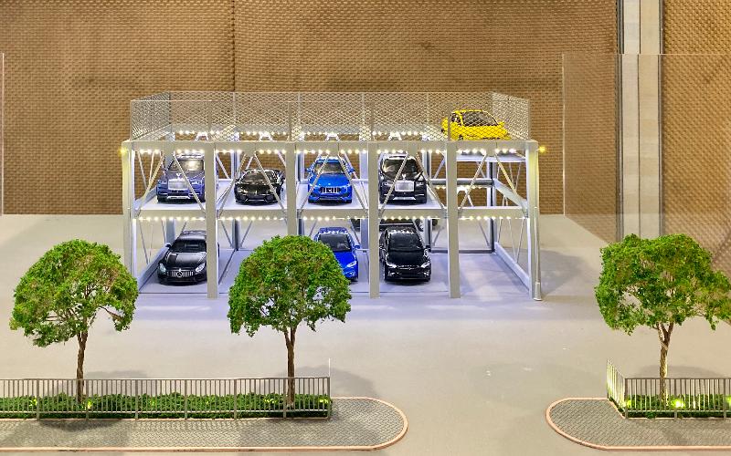 運輸署明日（十二月七日）至二○二○年二月舉行「香港『易』出行」巡迴展覽，介紹署方即將推出的多項便利市民出行措施。首場展覽於十二月七日至十三日在香港科學園展覽廳1E舉行，歡迎市民到場參觀。圖示「拼圖型」自動泊車系統的模型。